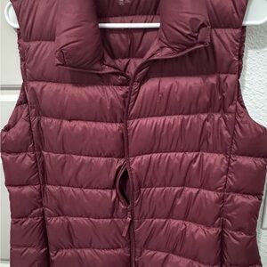 Women's  ultra light down burgundy vest
